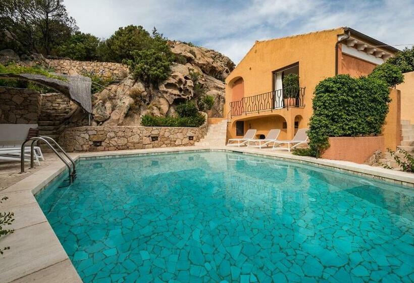 بنسيون Monti Mannu Art