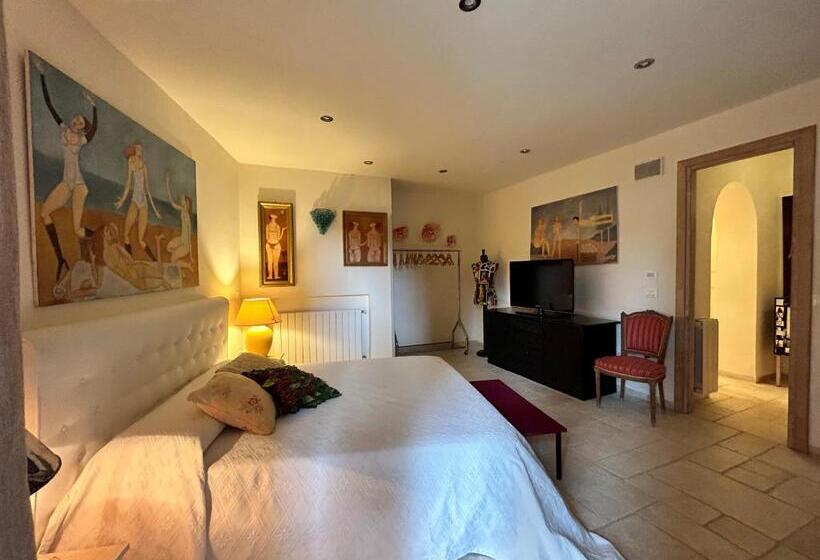 بنسيون Monti Mannu Art