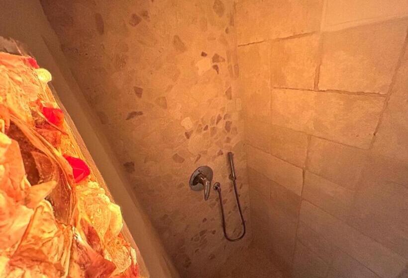 بنسيون Monti Mannu Art