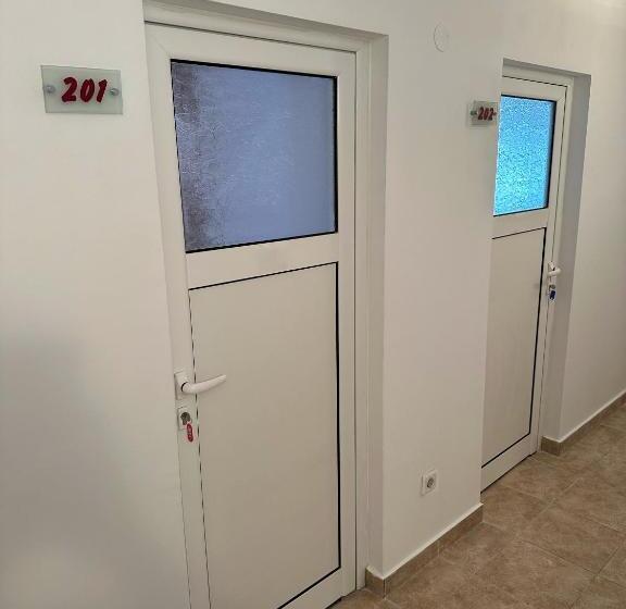 Пансион Pirin Rooms