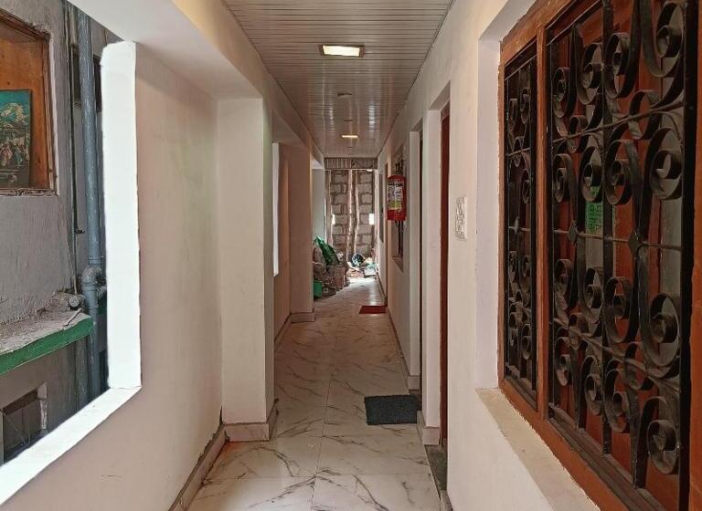 פנסיון Rupali Guest House