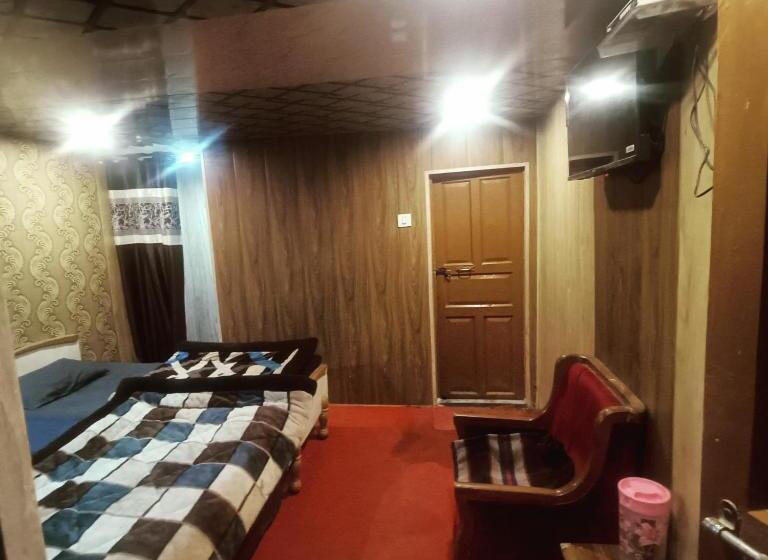 פנסיון Rupali Guest House