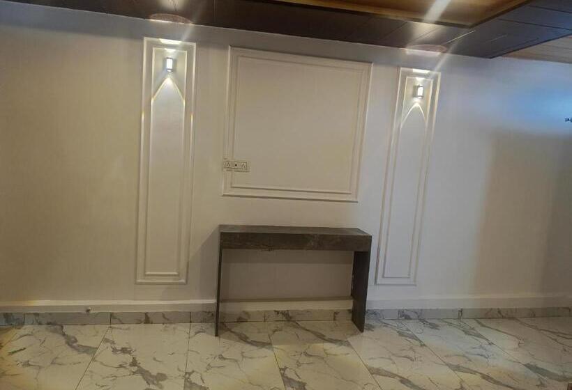 פנסיון Rupali Guest House