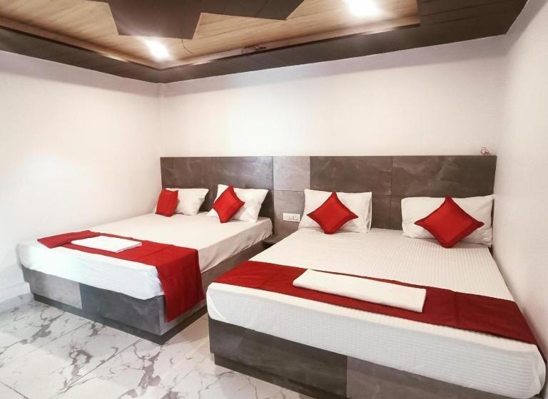 פנסיון Rupali Guest House