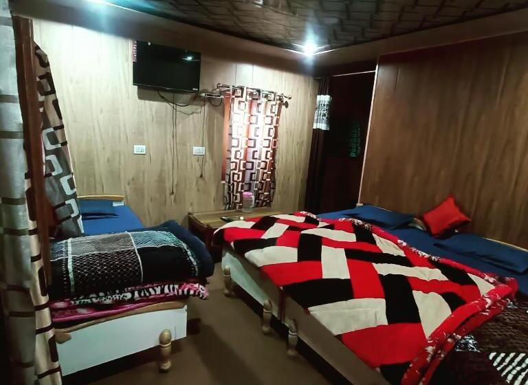 פנסיון Rupali Guest House