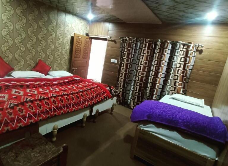 פנסיון Rupali Guest House