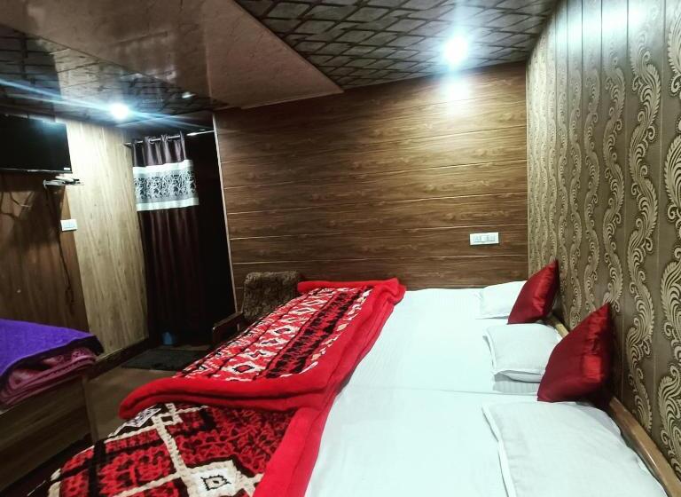 פנסיון Rupali Guest House