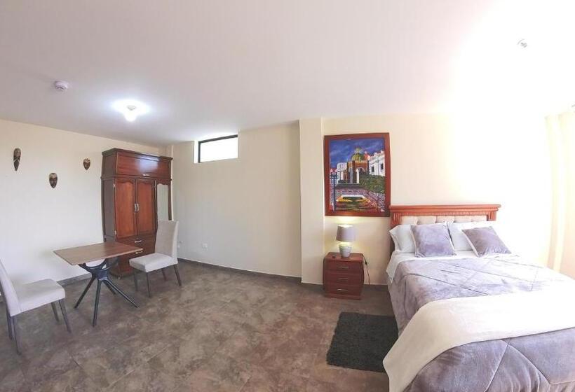 پانسیون Suite Central Park Tababela