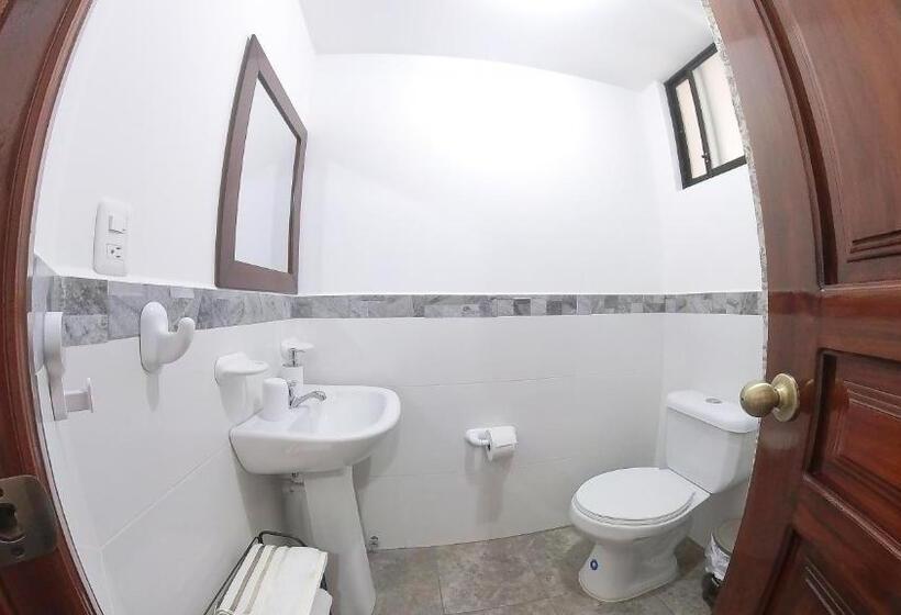 پانسیون Suite Central Park Tababela