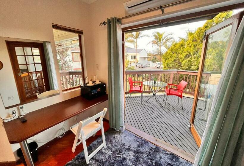 פנסיון The Woodhouse