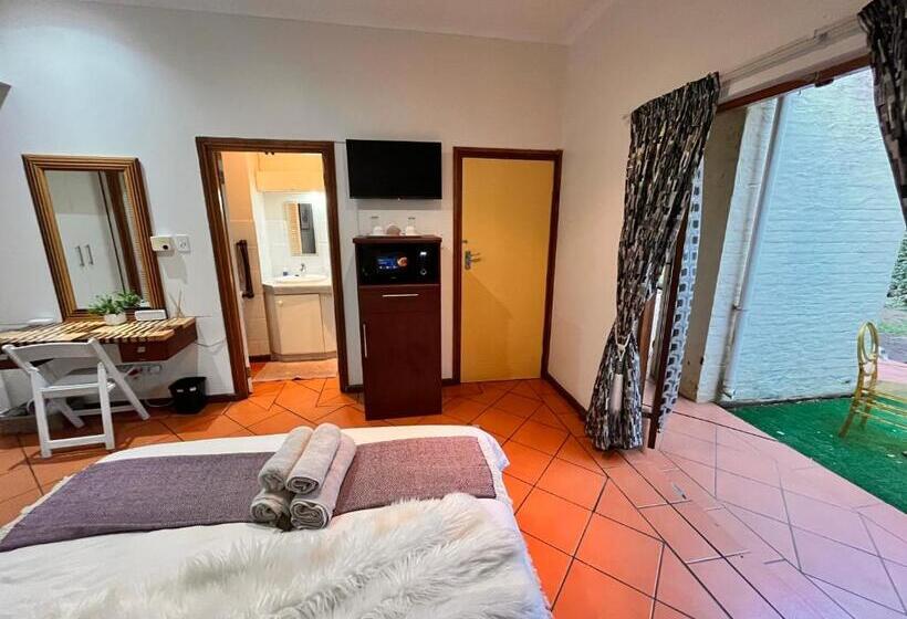 פנסיון The Woodhouse