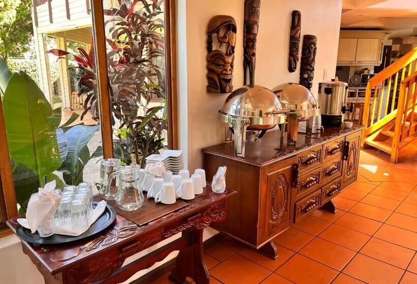 פנסיון The Woodhouse