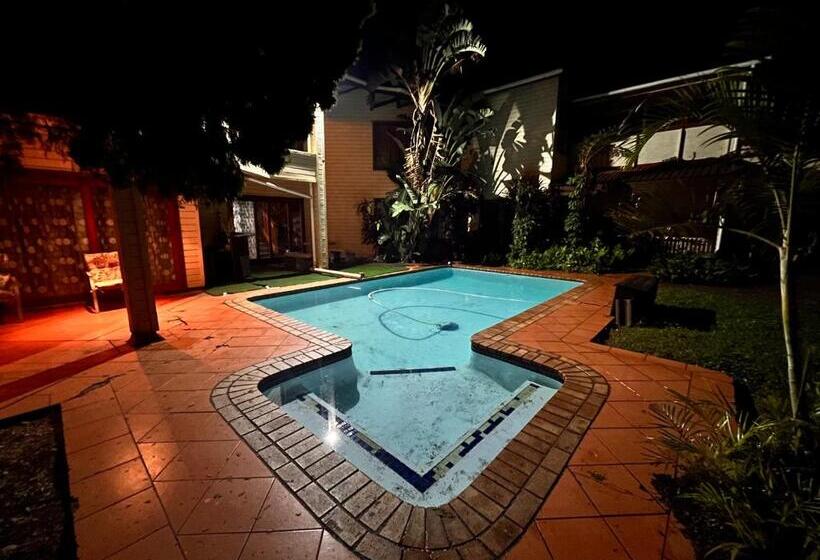 פנסיון The Woodhouse