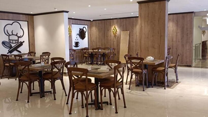 فندق بلفيو بارك رويال Bellevue Park Royal