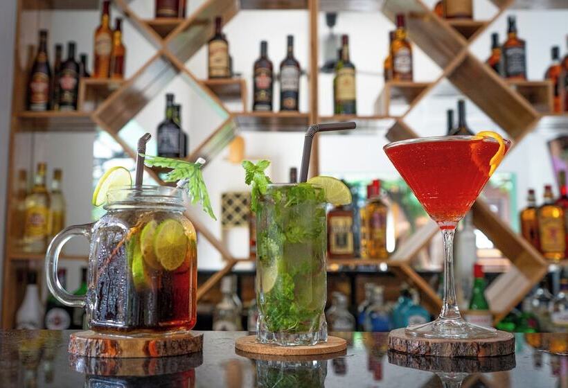 تختخواب و صبحانه Habana Angkor Boutique