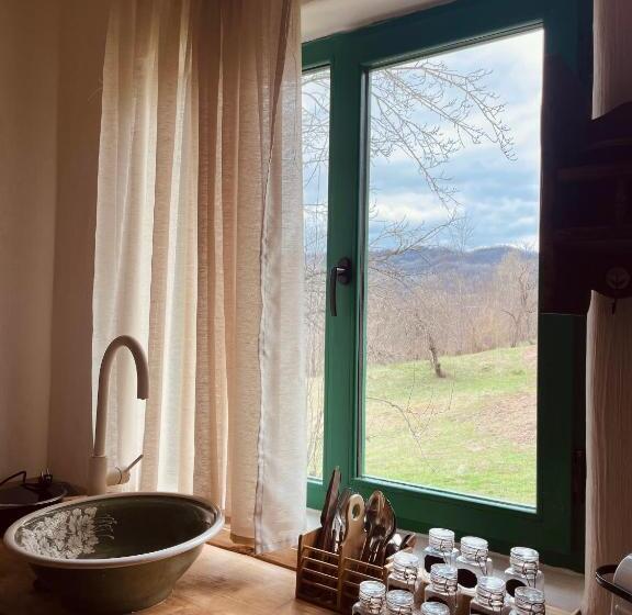 ベッドアンドブレックファースト Inside, The Village  Atelier