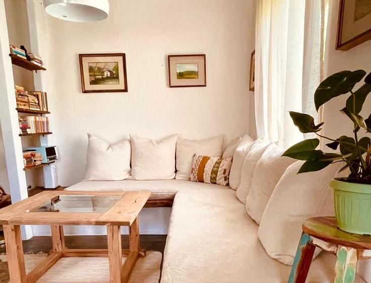 ベッドアンドブレックファースト Inside, The Village  Atelier