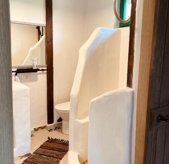 ベッドアンドブレックファースト Inside, The Village  Atelier