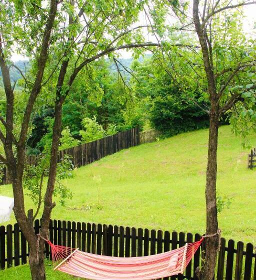 ベッドアンドブレックファースト Inside, The Village  Atelier