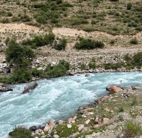 تختخواب و صبحانه Rahmat Yurts