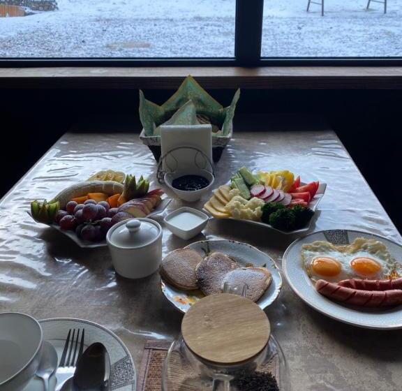 تختخواب و صبحانه Rahmat Yurts