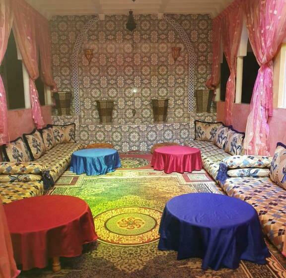 تختخواب و صبحانه Will Center Assounfou