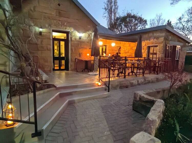 בית מלון כפרי Ing At Sandstone