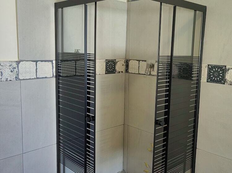 בית מלון כפרי Ing At Sandstone