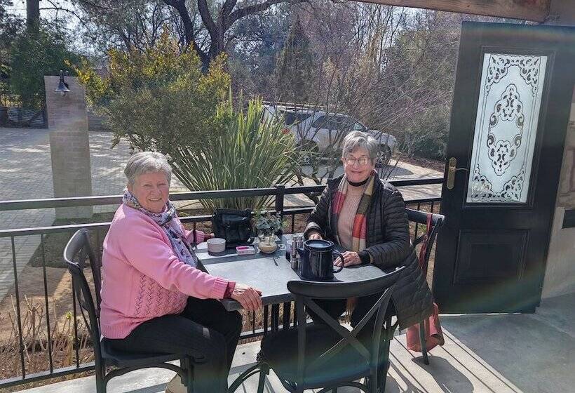 בית מלון כפרי Ing At Sandstone