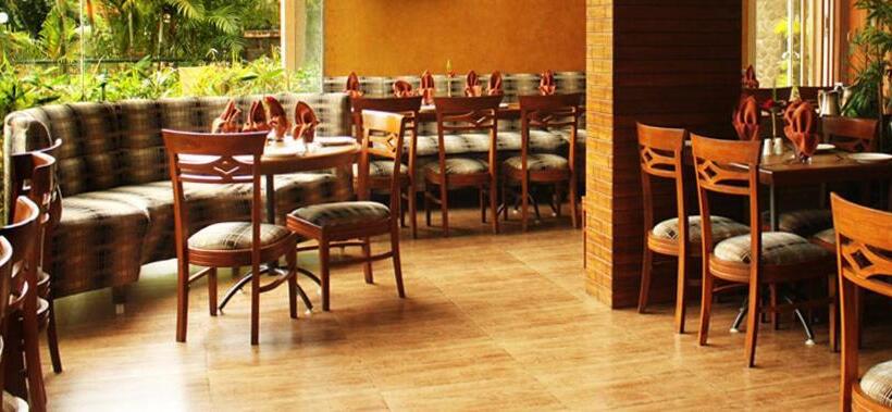 בית מלון כפרי Kailash Parbat