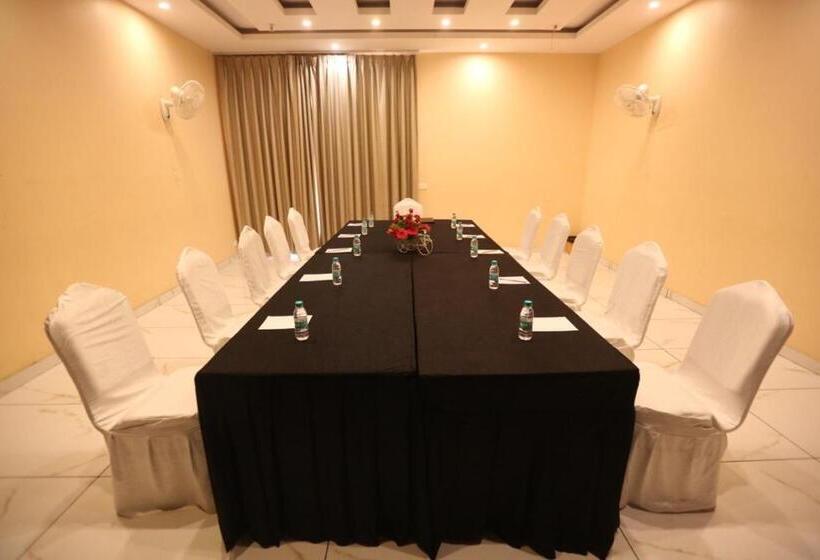 فندق Krishna Palace