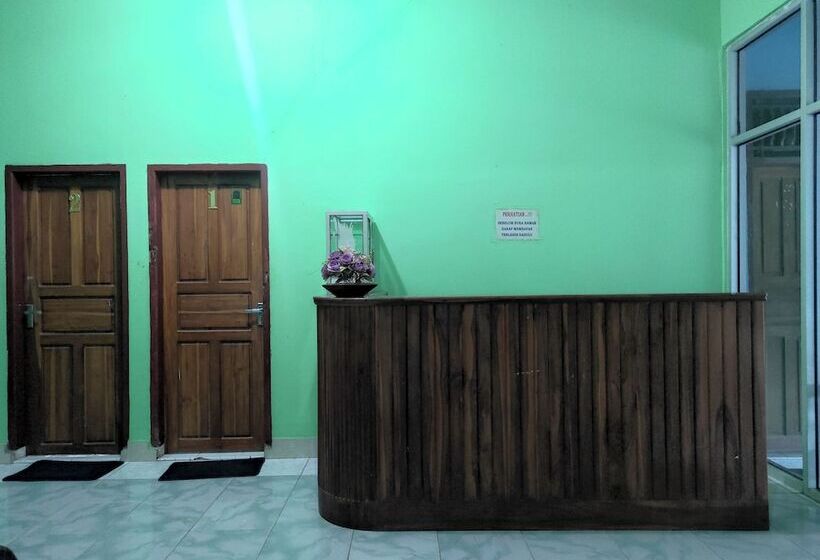 Отель Oyo 92724 Penginapan Syariah Al Syifa