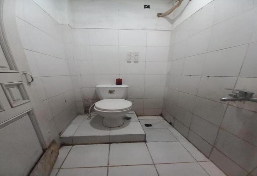 فندق Oyo 92726 Geulis Guest House