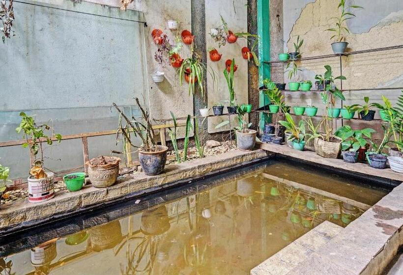 فندق Oyo 92726 Geulis Guest House