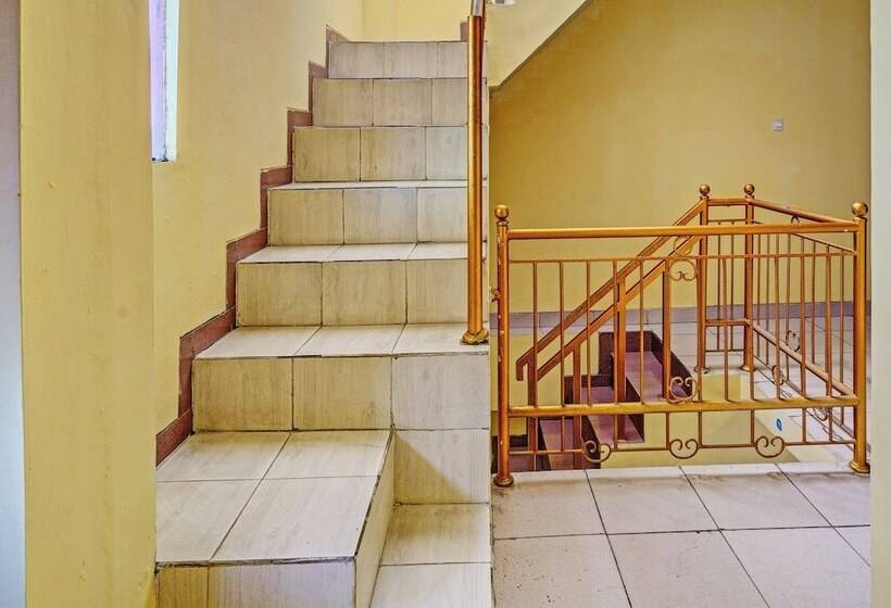 فندق Oyo 92726 Geulis Guest House