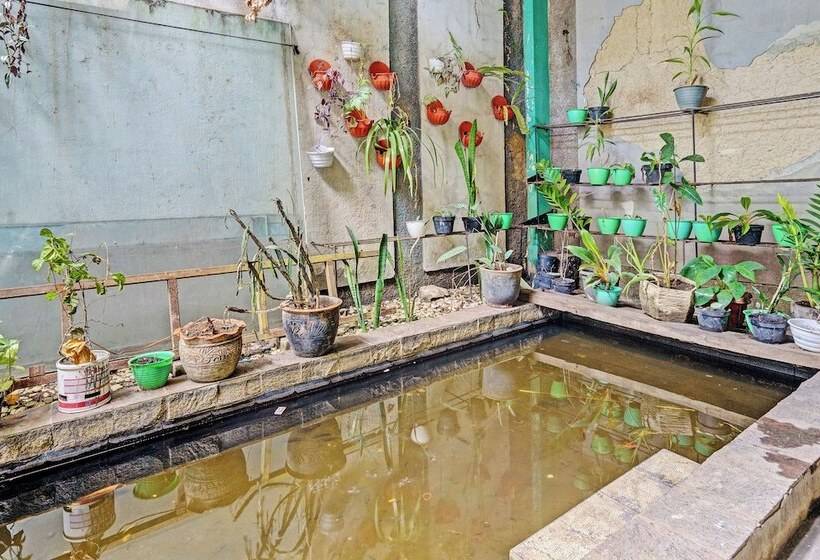 فندق Oyo 92726 Geulis Guest House