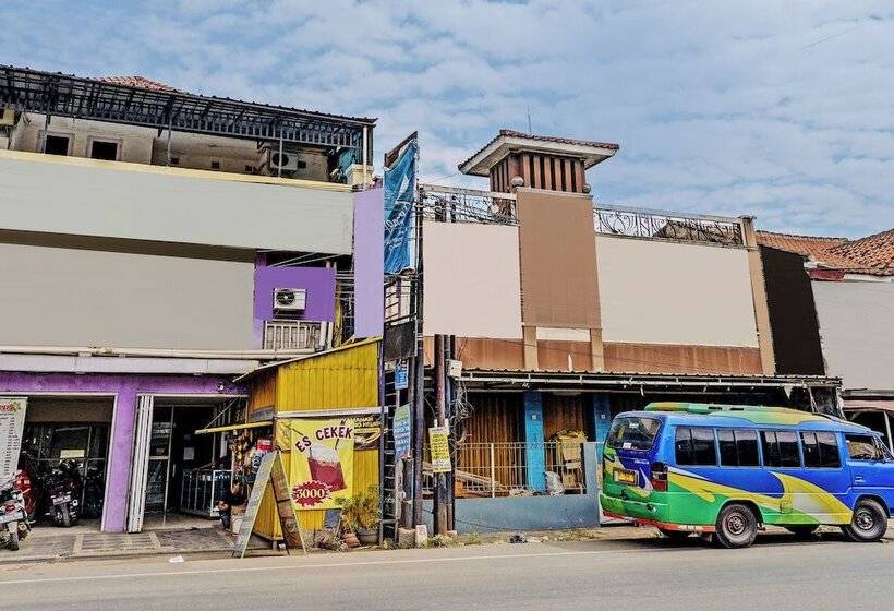 فندق Oyo 92726 Geulis Guest House