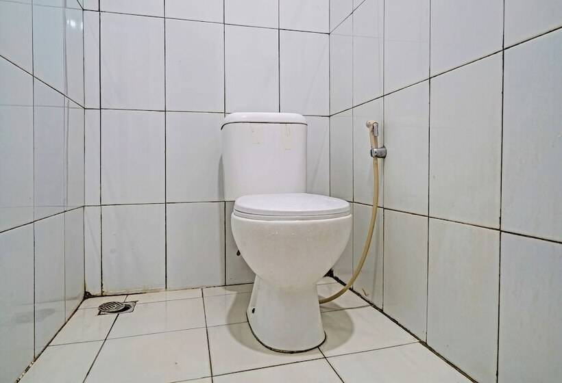 فندق Oyo 92726 Geulis Guest House