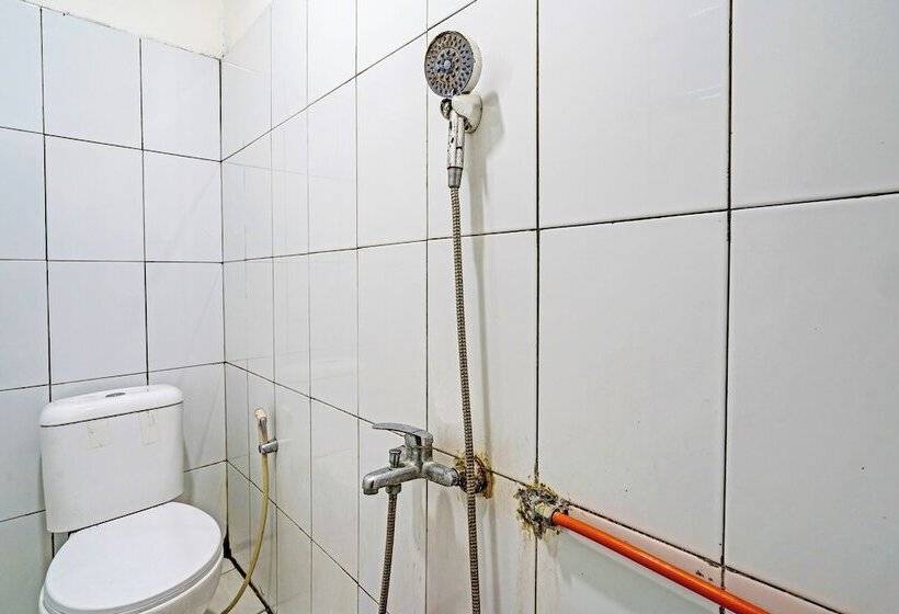 فندق Oyo 92726 Geulis Guest House