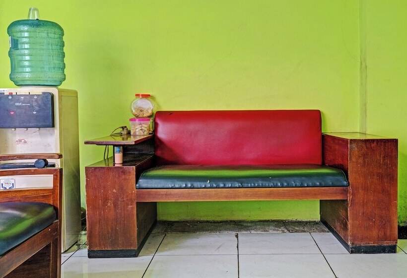 فندق Oyo 92726 Geulis Guest House