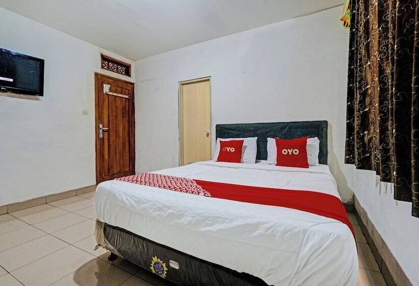 فندق Oyo 92726 Geulis Guest House