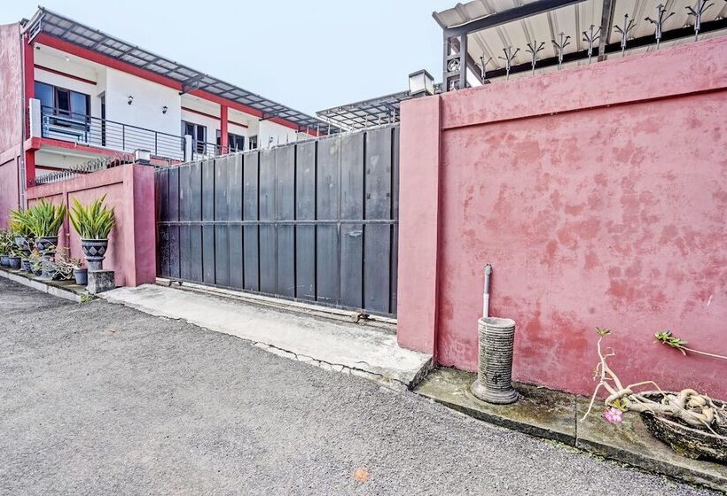 호텔 Oyo 92736 Bougenville Rover