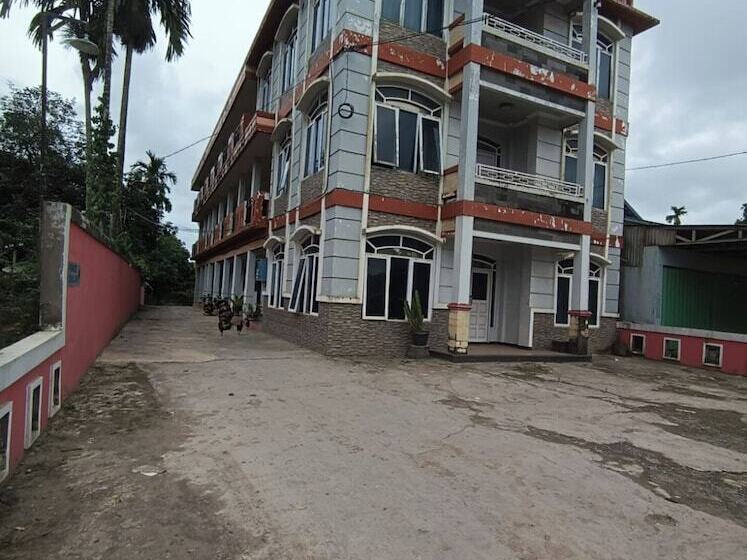 فندق Oyo 92751 Marang Homestay Syariah