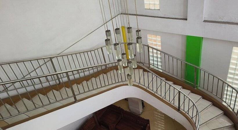 فندق Oyo 92751 Marang Homestay Syariah