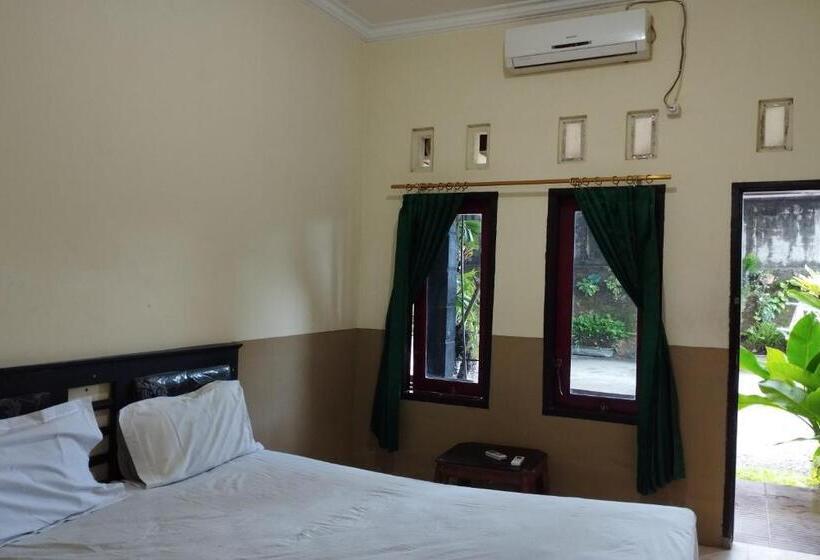 בית מלון כפרי Oyo 92756 Kos Moncok