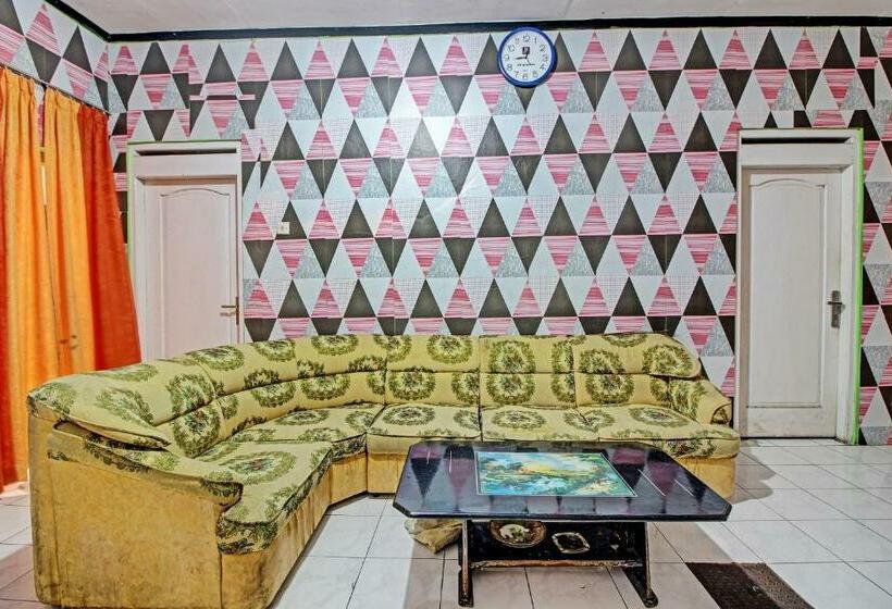 호텔 Oyo 92759 Penginapan Piji Kembar