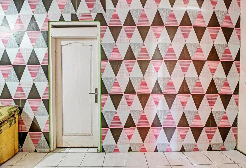 호텔 Oyo 92759 Penginapan Piji Kembar