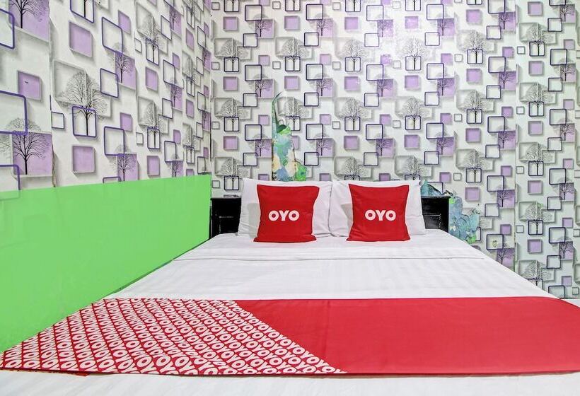 호텔 Oyo 92759 Penginapan Piji Kembar