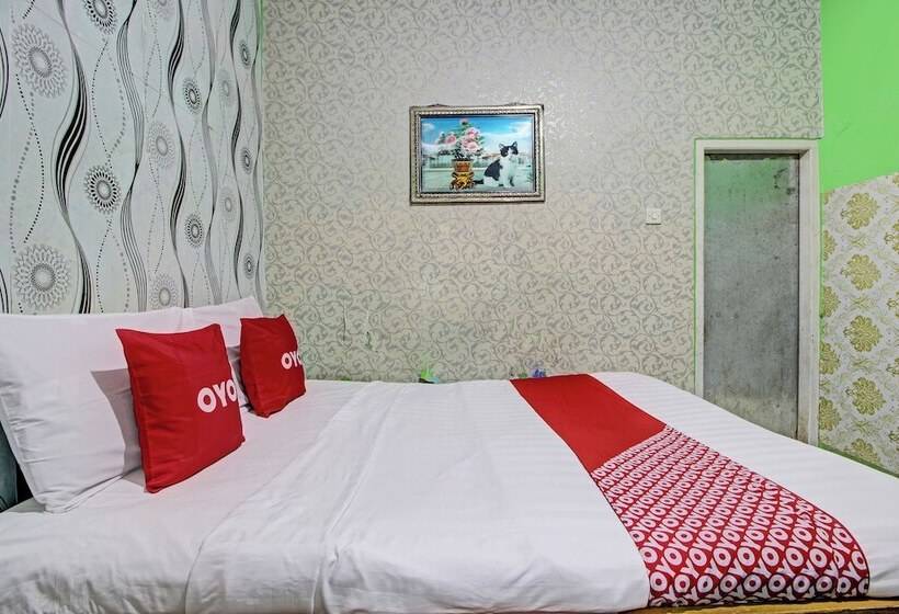 호텔 Oyo 92759 Penginapan Piji Kembar