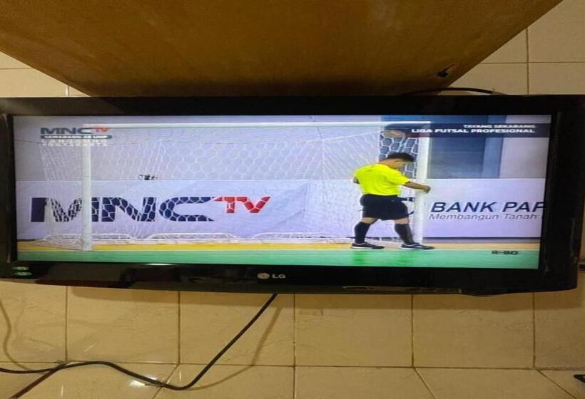 בית מלון כפרי Oyo 92772 Losmen Diah Syariah